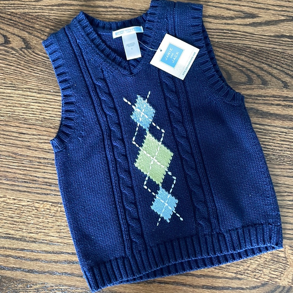 ✨🤩 NWT Knit Sweater Vest 🤩✨